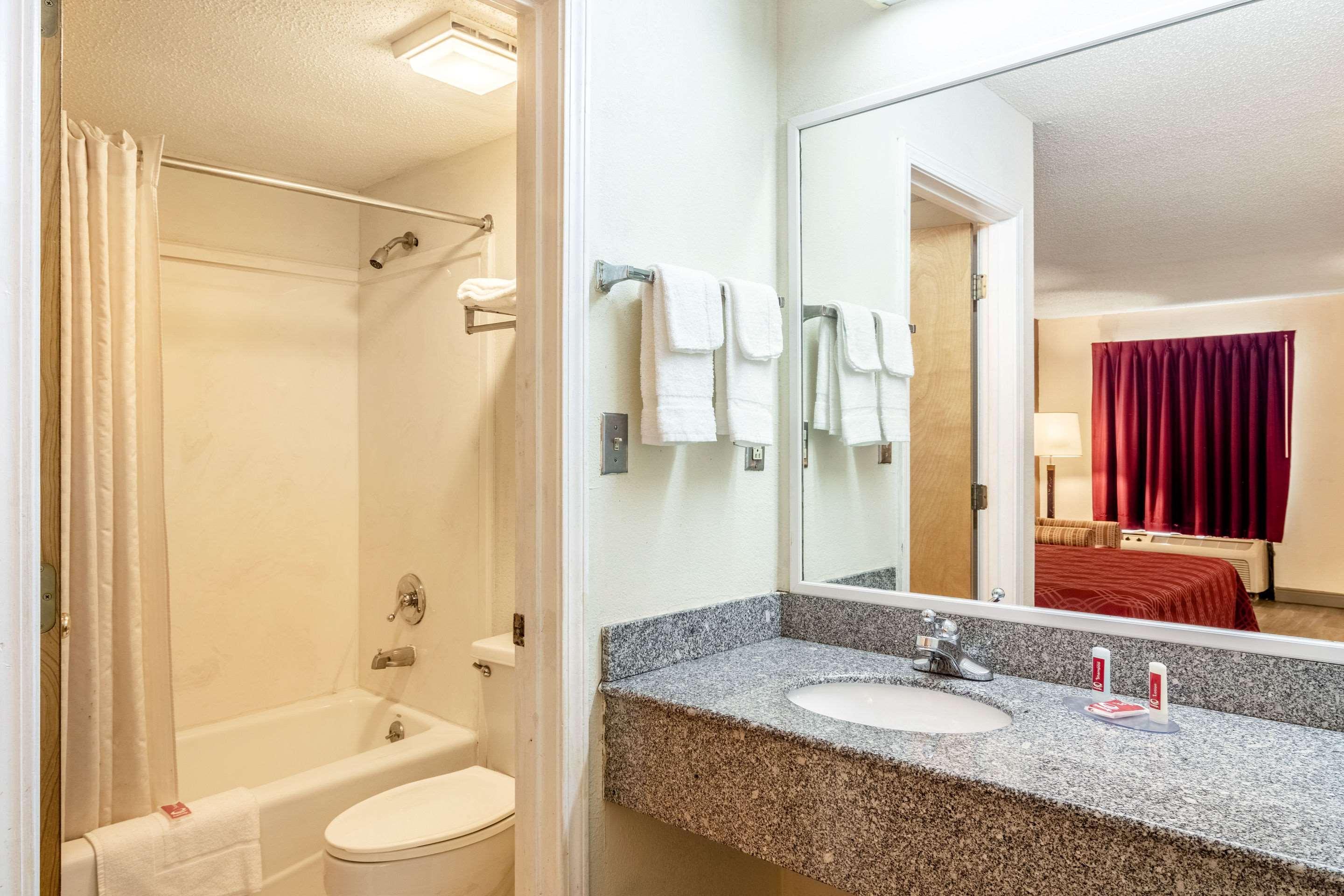 Econo Lodge Acworth Eksteriør bilde